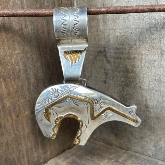 Very Large Spirit Bear Pendant Sterling Silver Native American Vintage - Picture 2 of 10